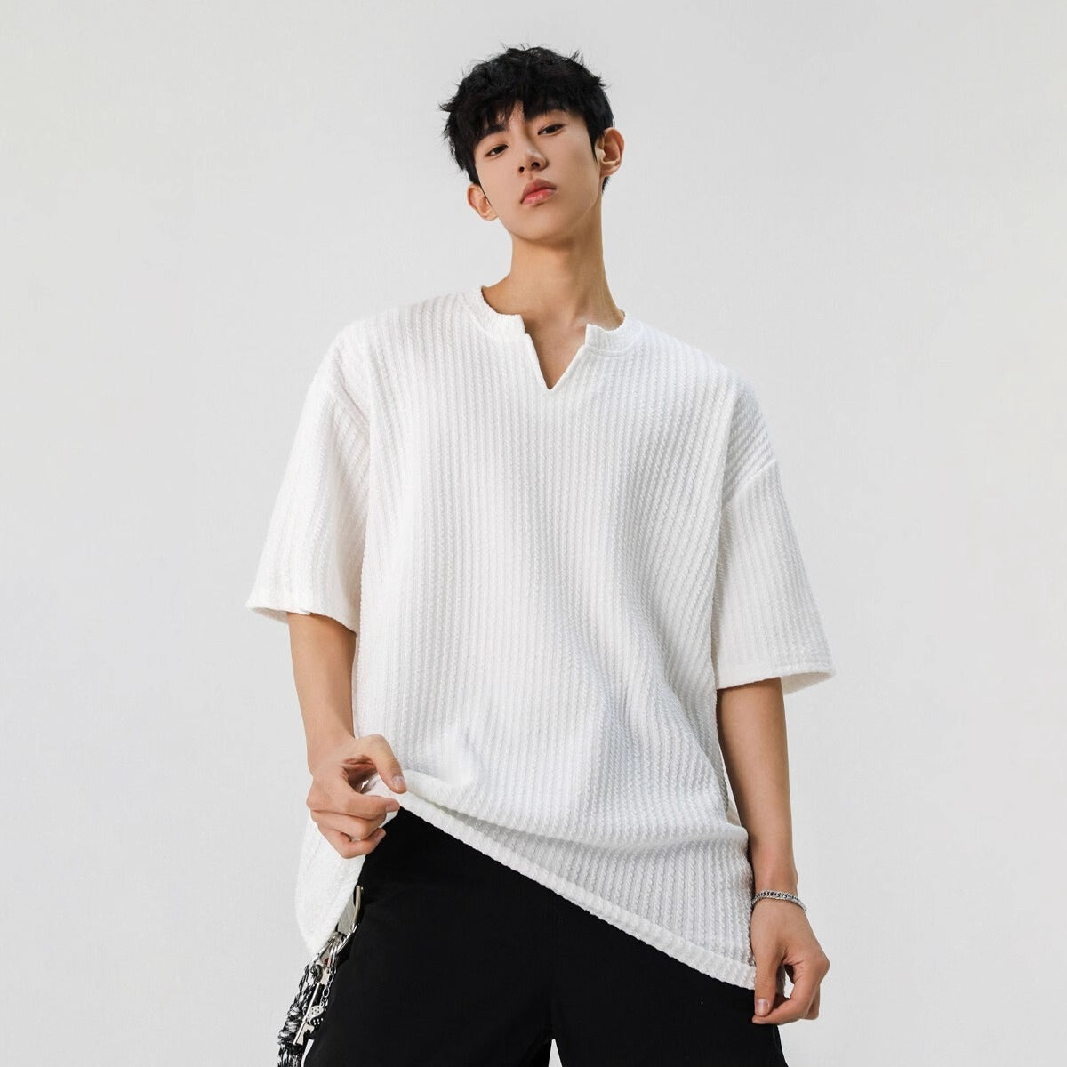 Men's Textured V-Neck Short Sleeve T-Shirt